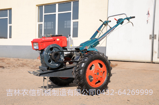 NX101型(xing)四驅手扶拖(tuo)拉機