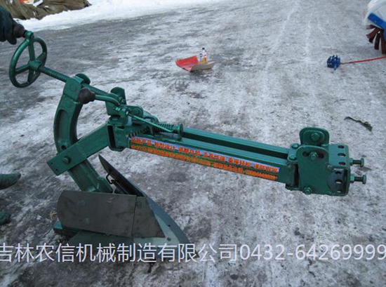 1LSW-135型(xing)水旱田兩用(yong)犁